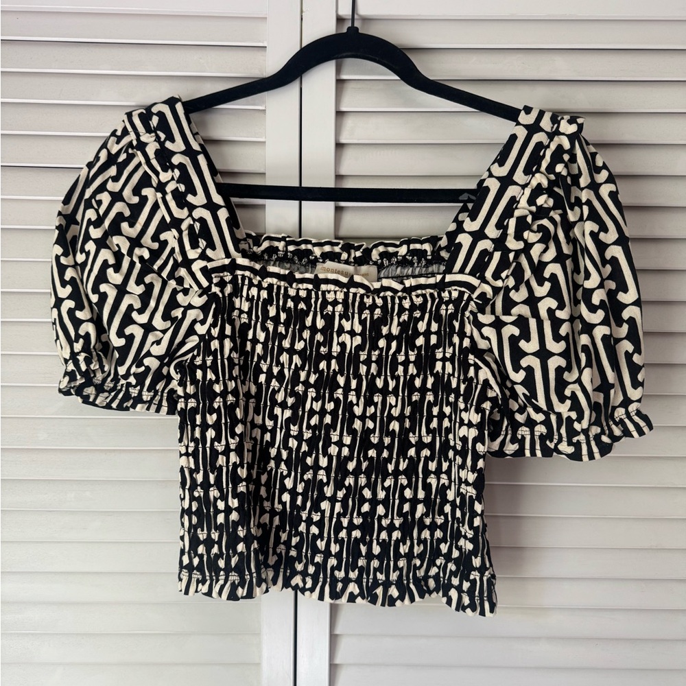 Monteau Black and White Smocked Puff Sleeve Cropped Top